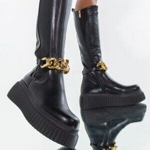 AZALEA WANG I AM JUST DIFFERENT  FLATFORM BOOT IN BLACK